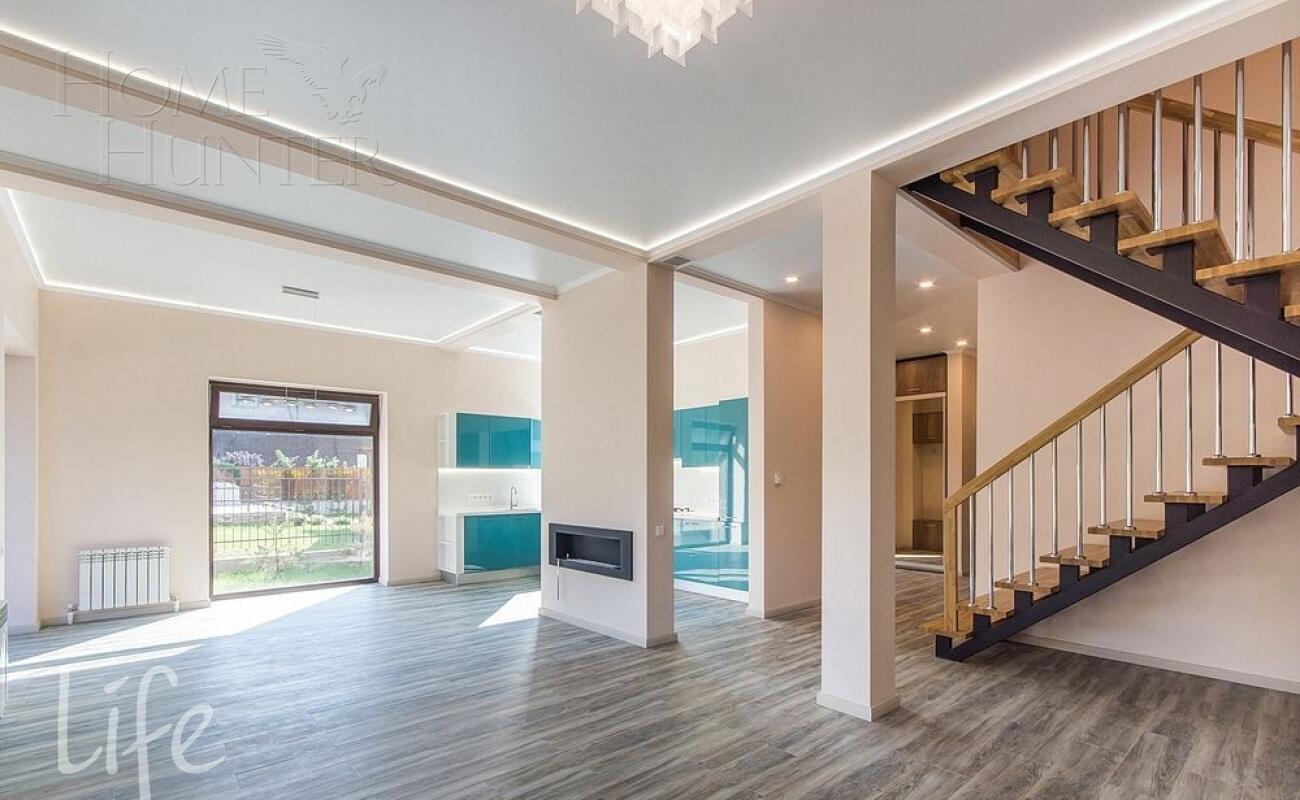 2-этажный коттедж 220 м² с отделкой