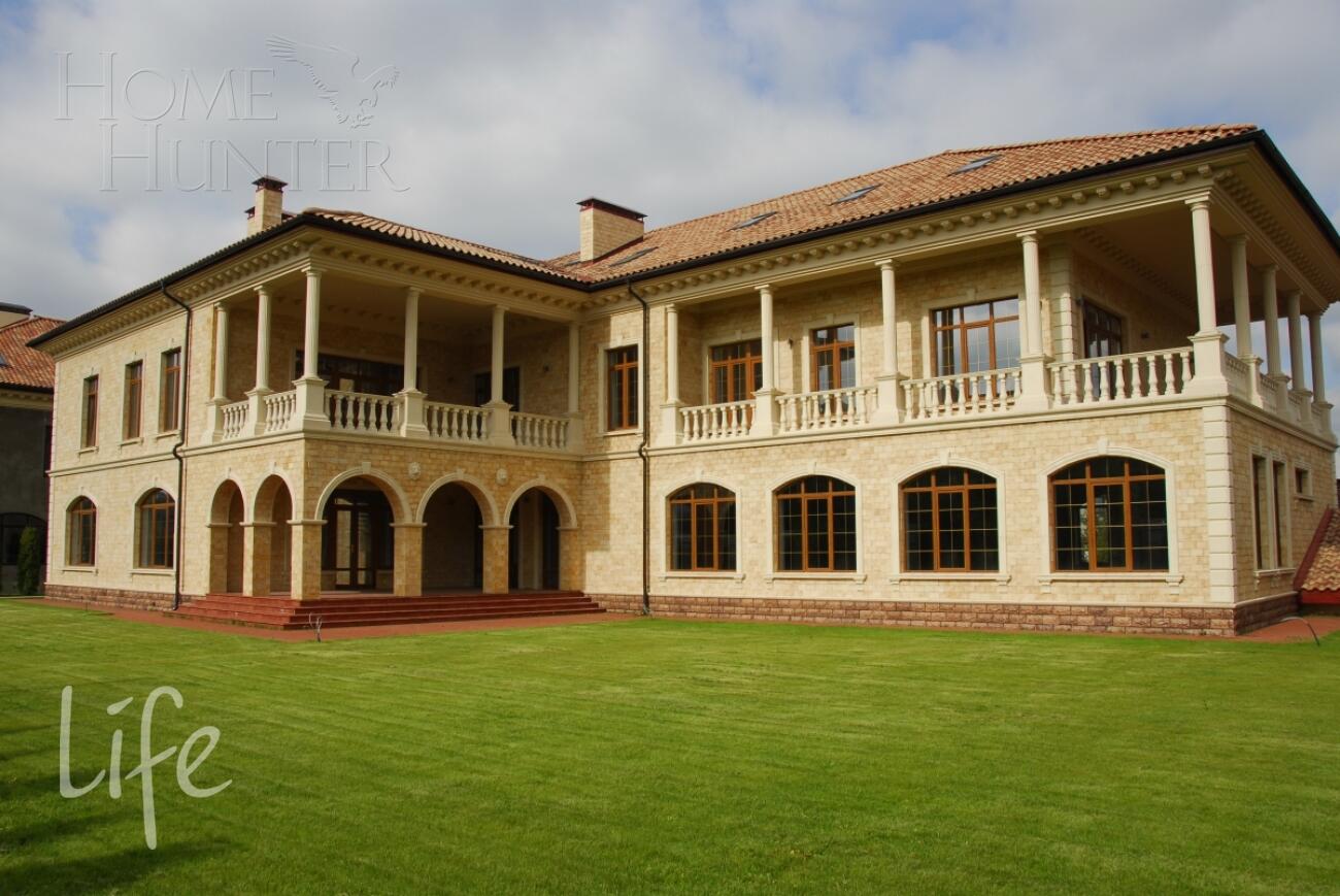 2-этажный коттедж 1 327 м² без отделки