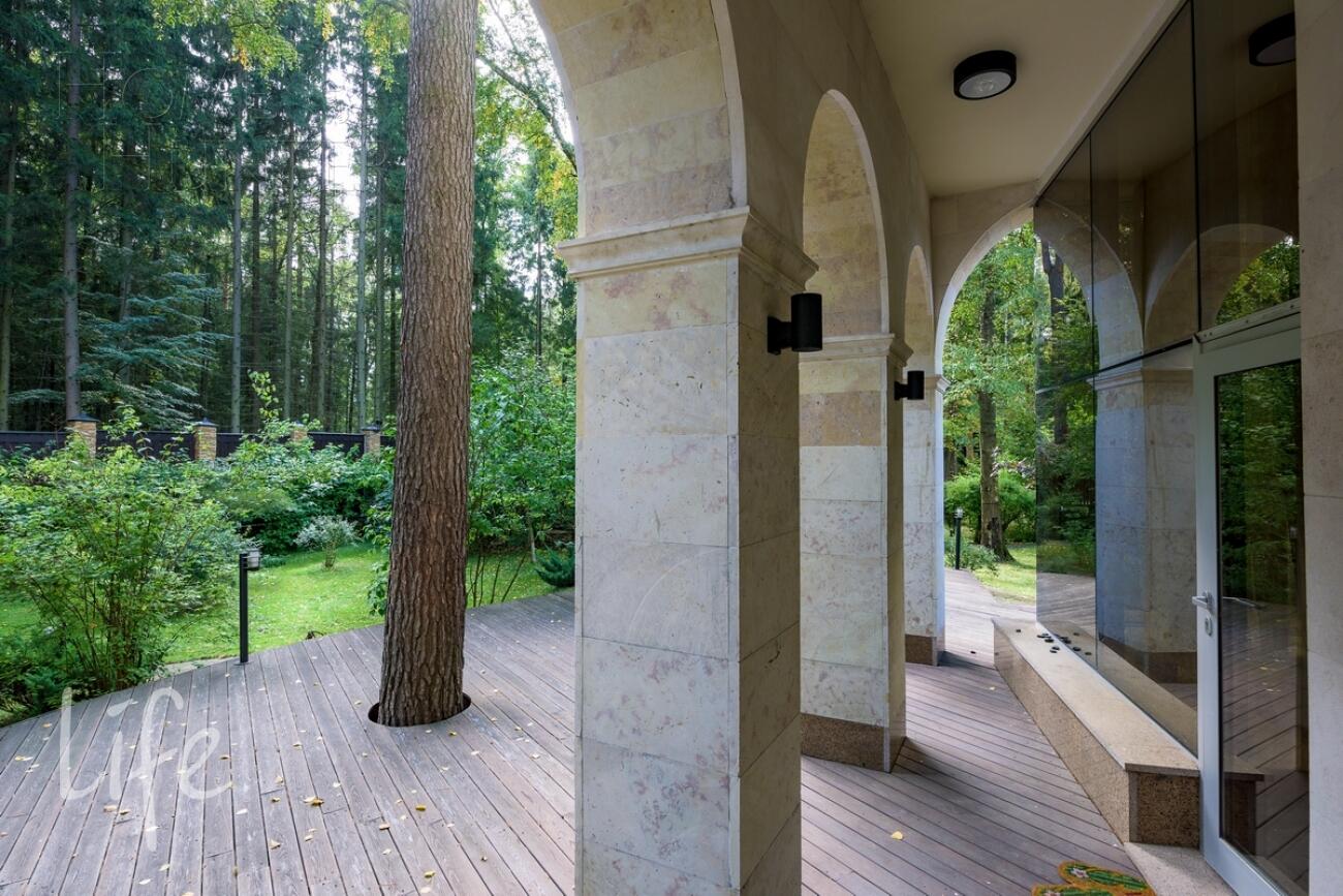 2-этажный коттедж 650 м² с отделкой