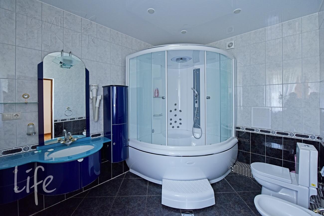 2-этажный коттедж 450 м² с отделкой