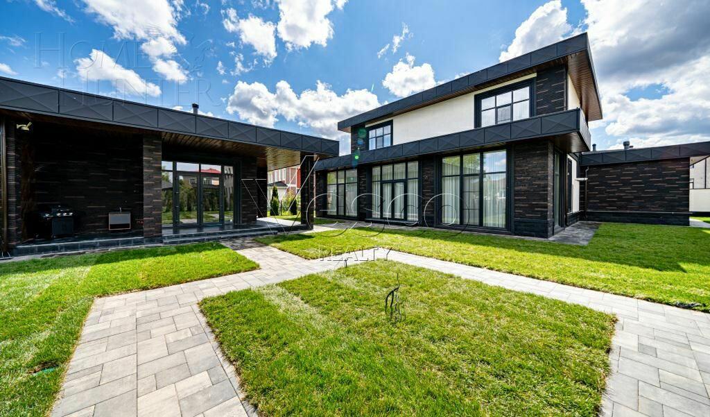 2-этажный коттедж 570 м² с отделкой