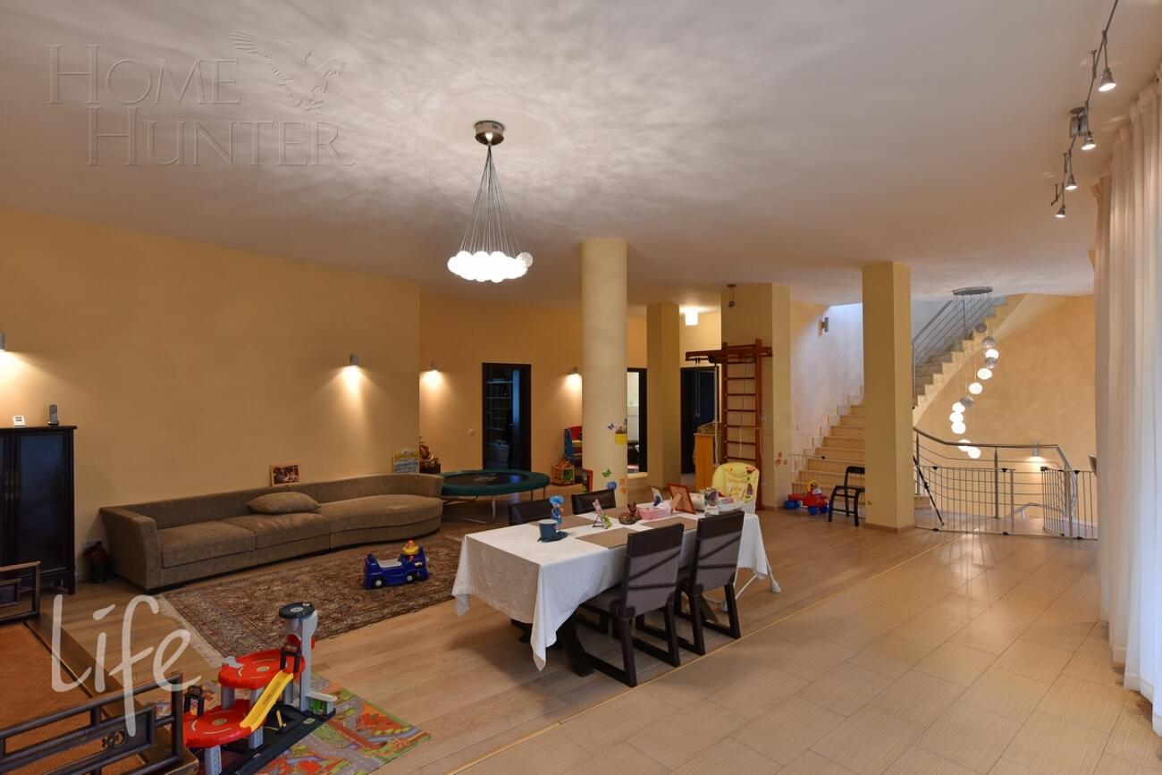 2-этажный коттедж 650 м² с отделкой