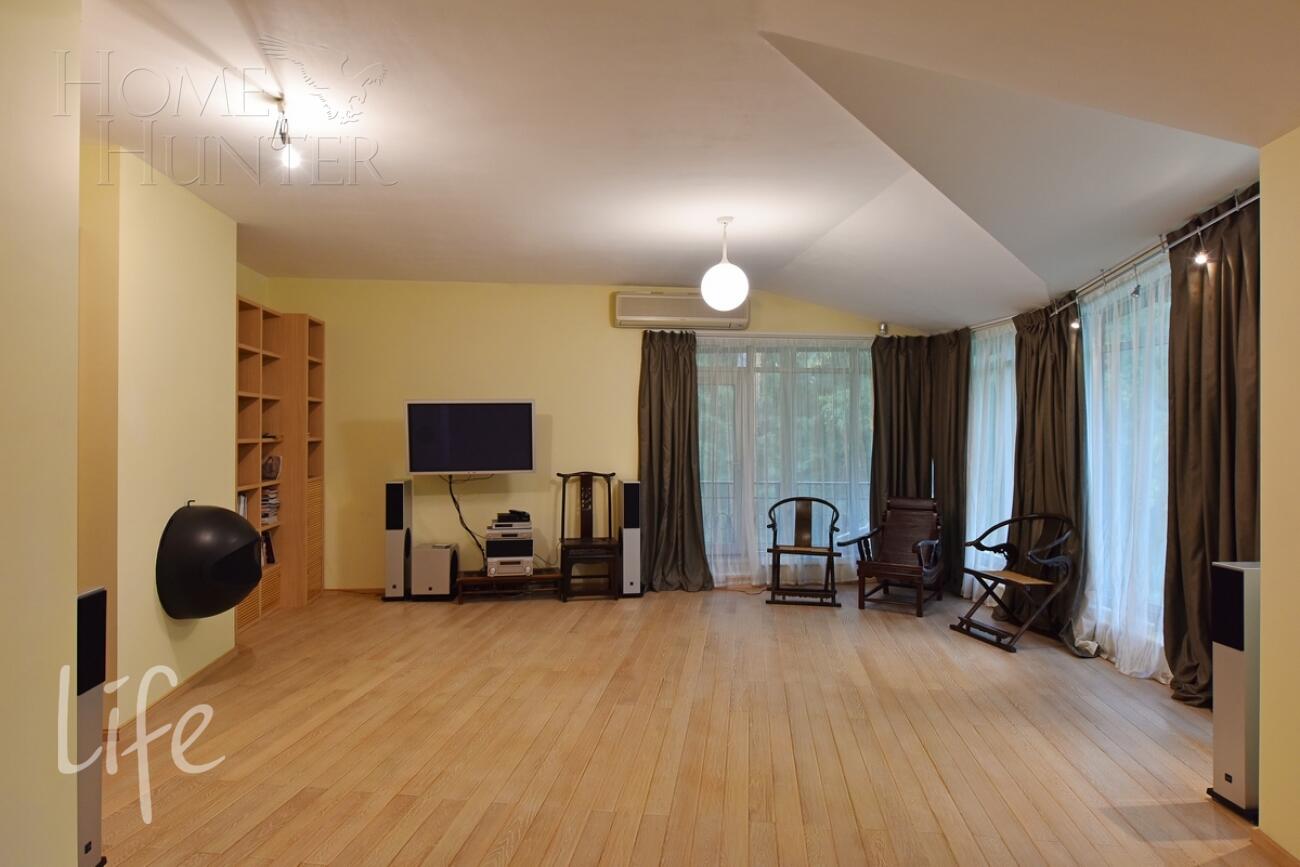 2-этажный коттедж 650 м² с отделкой