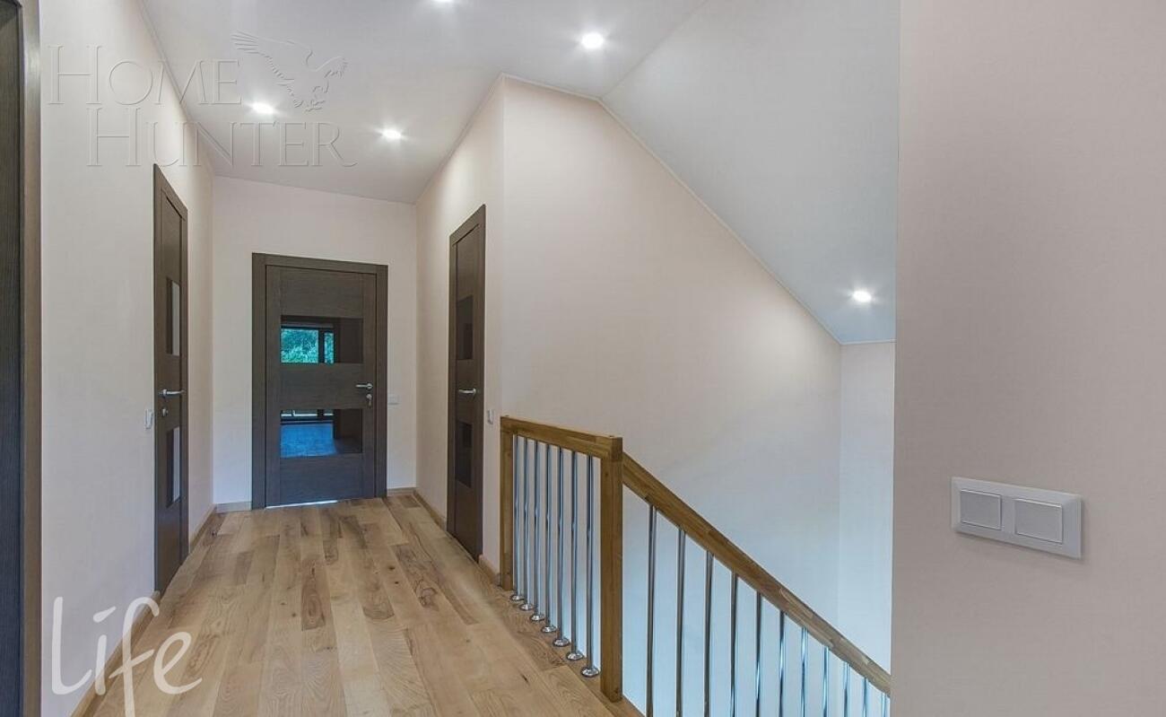 2-этажный коттедж 220 м² с отделкой