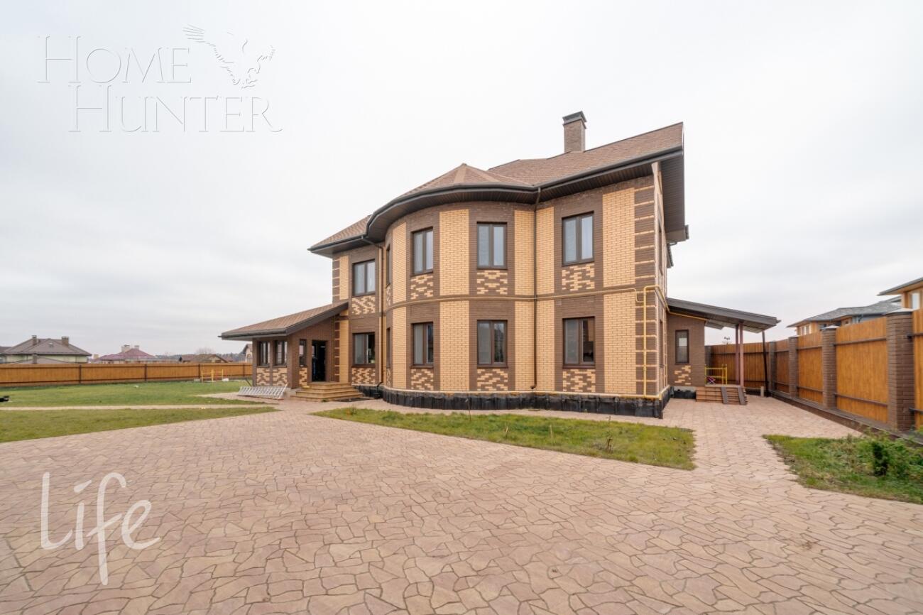 2-этажный коттедж 782 м² с отделкой