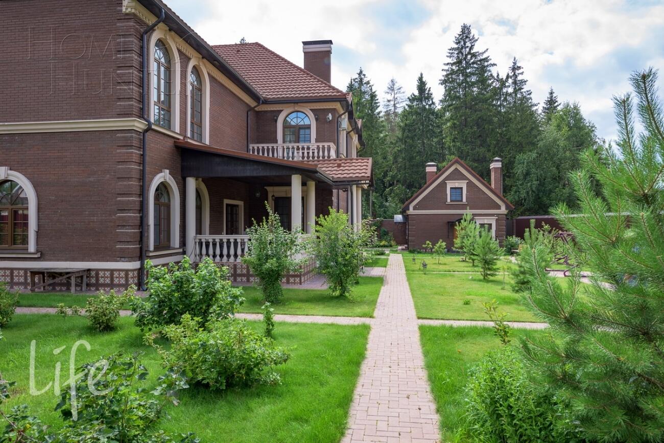 2-этажный коттедж 925 м² с отделкой