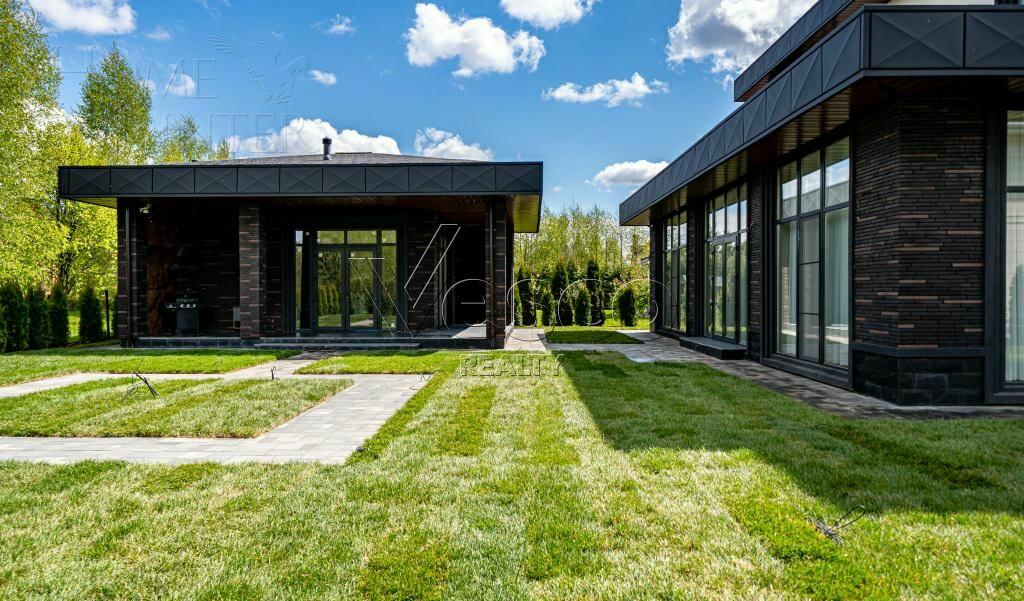 2-этажный коттедж 570 м² с отделкой