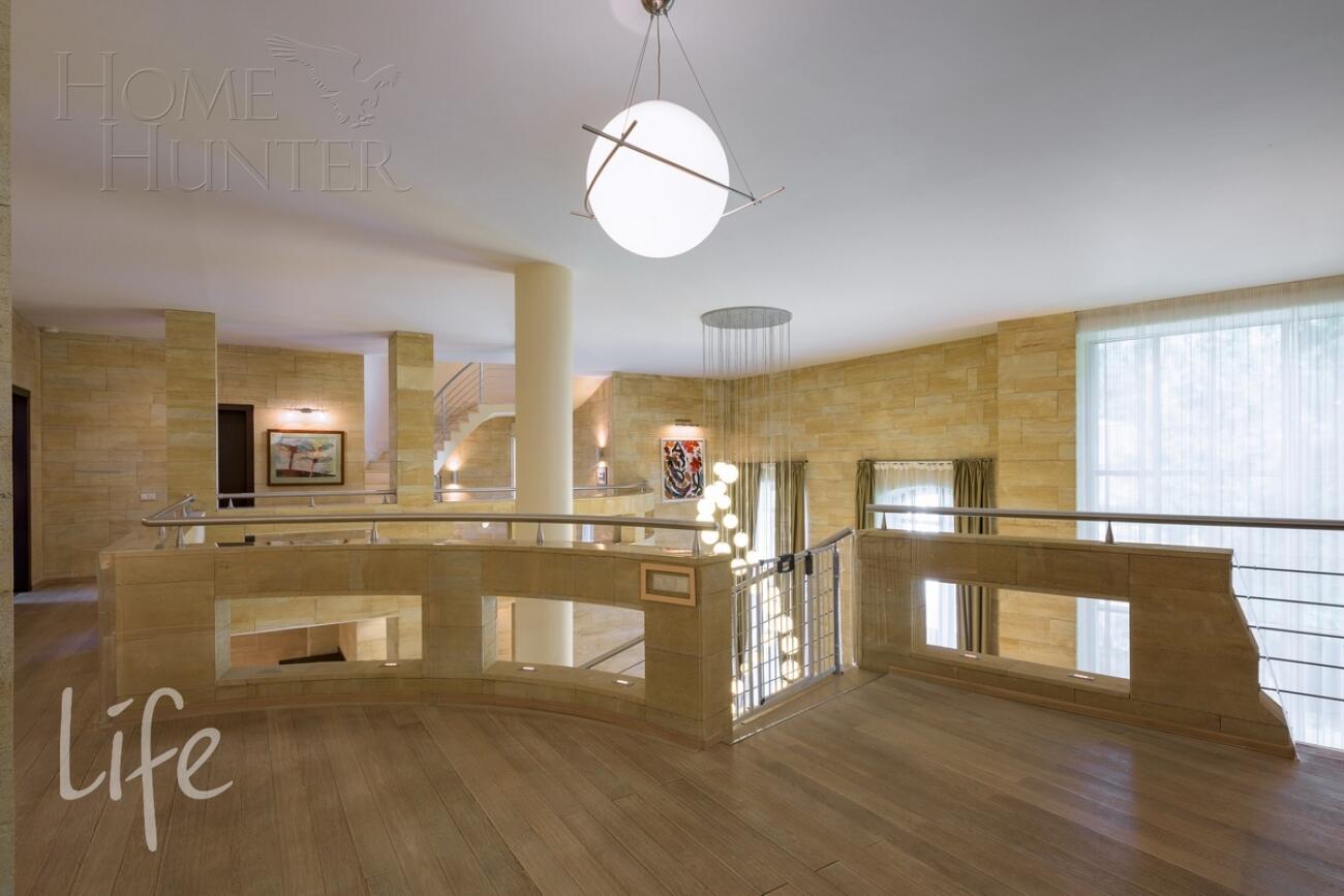 2-этажный коттедж 650 м² с отделкой