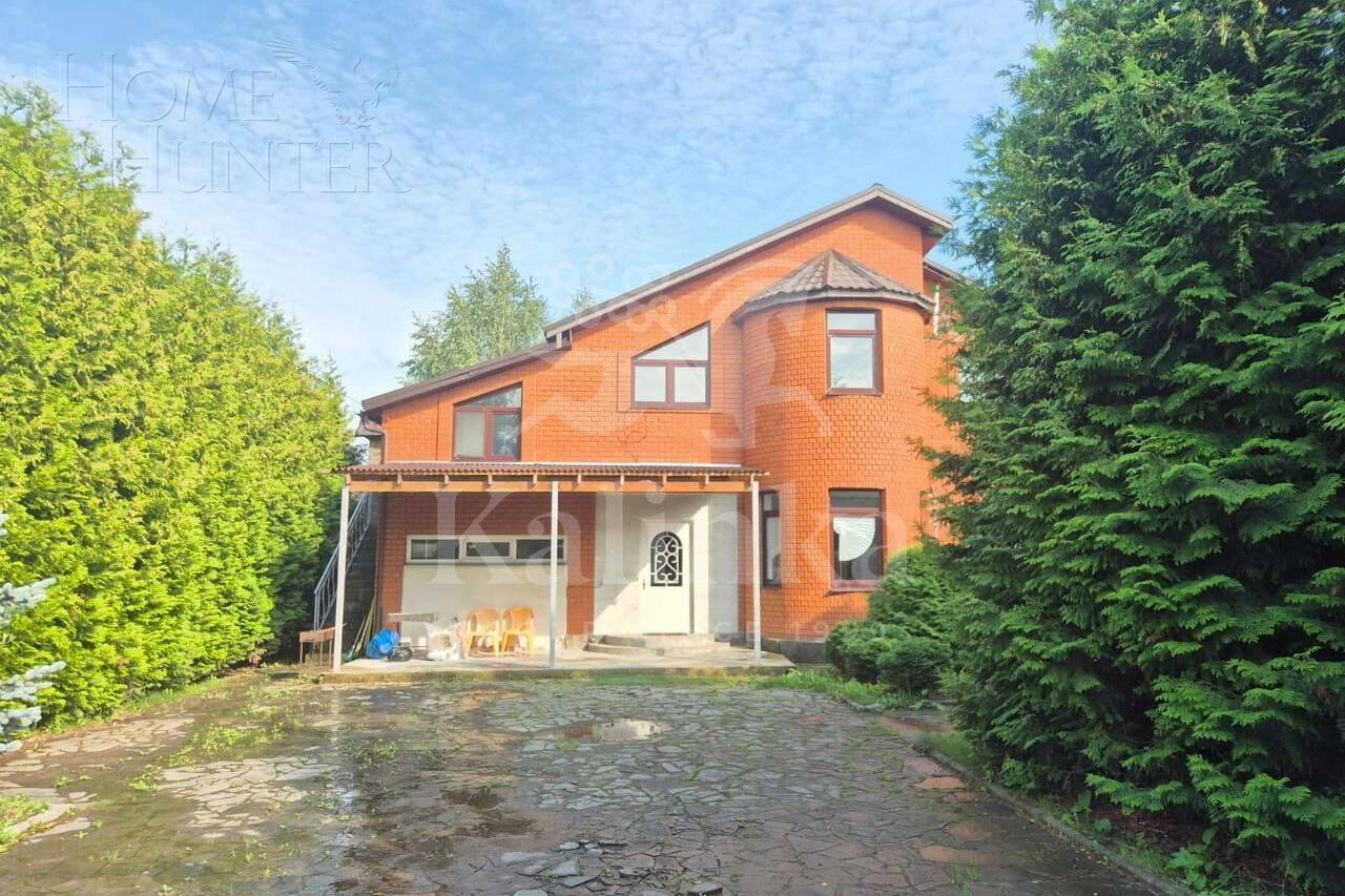 2-этажный коттедж 300 м² с отделкой