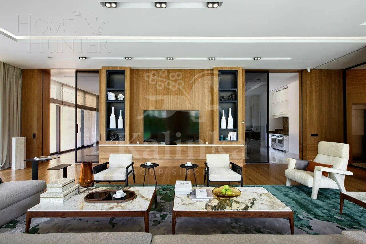 3-этажный коттедж 1 500 м² с отделкой