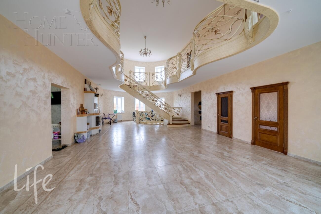 2-этажный коттедж 782 м² с отделкой