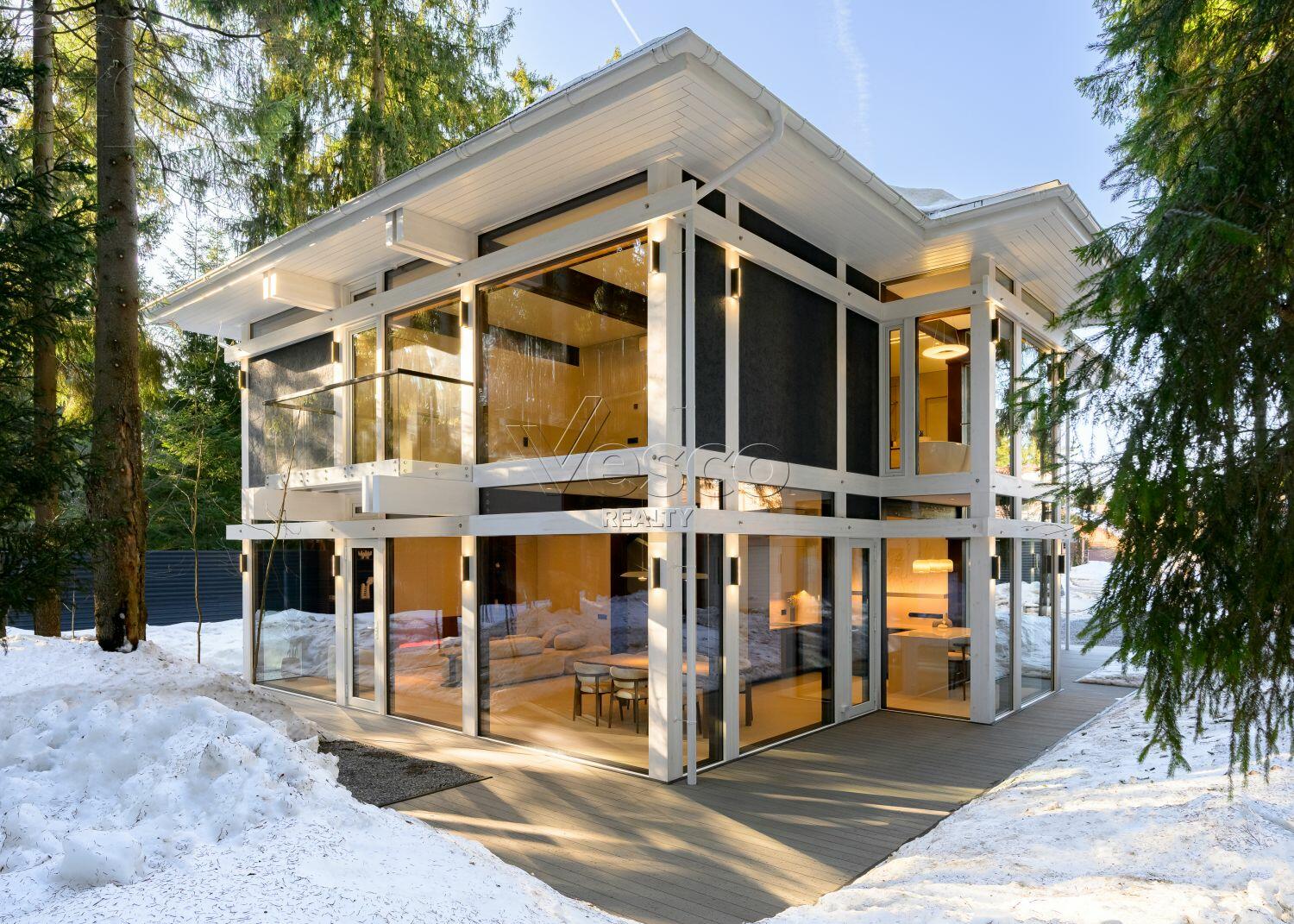 2-этажный коттедж 310 м² с отделкой