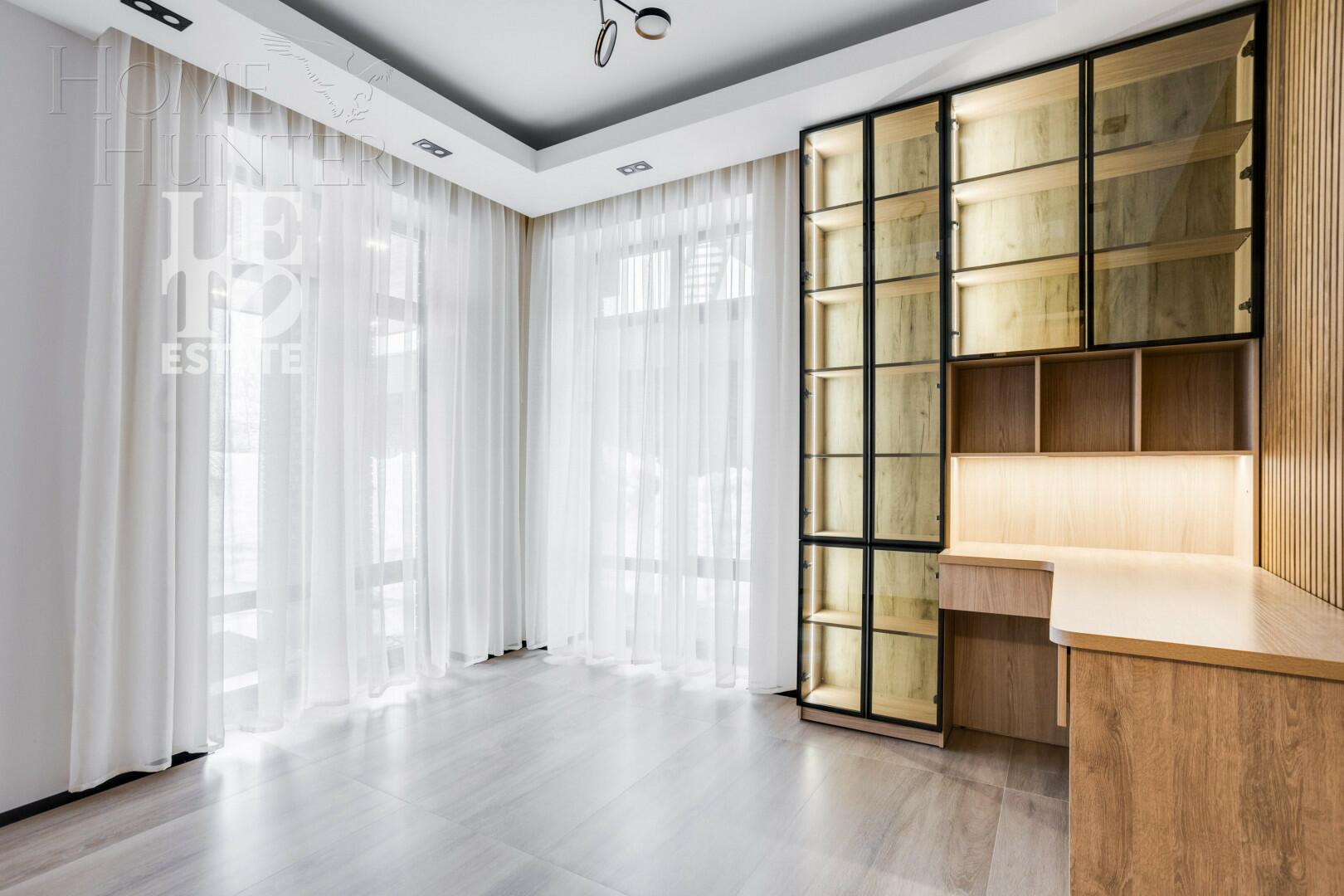 2-этажный коттедж 340 м² с отделкой