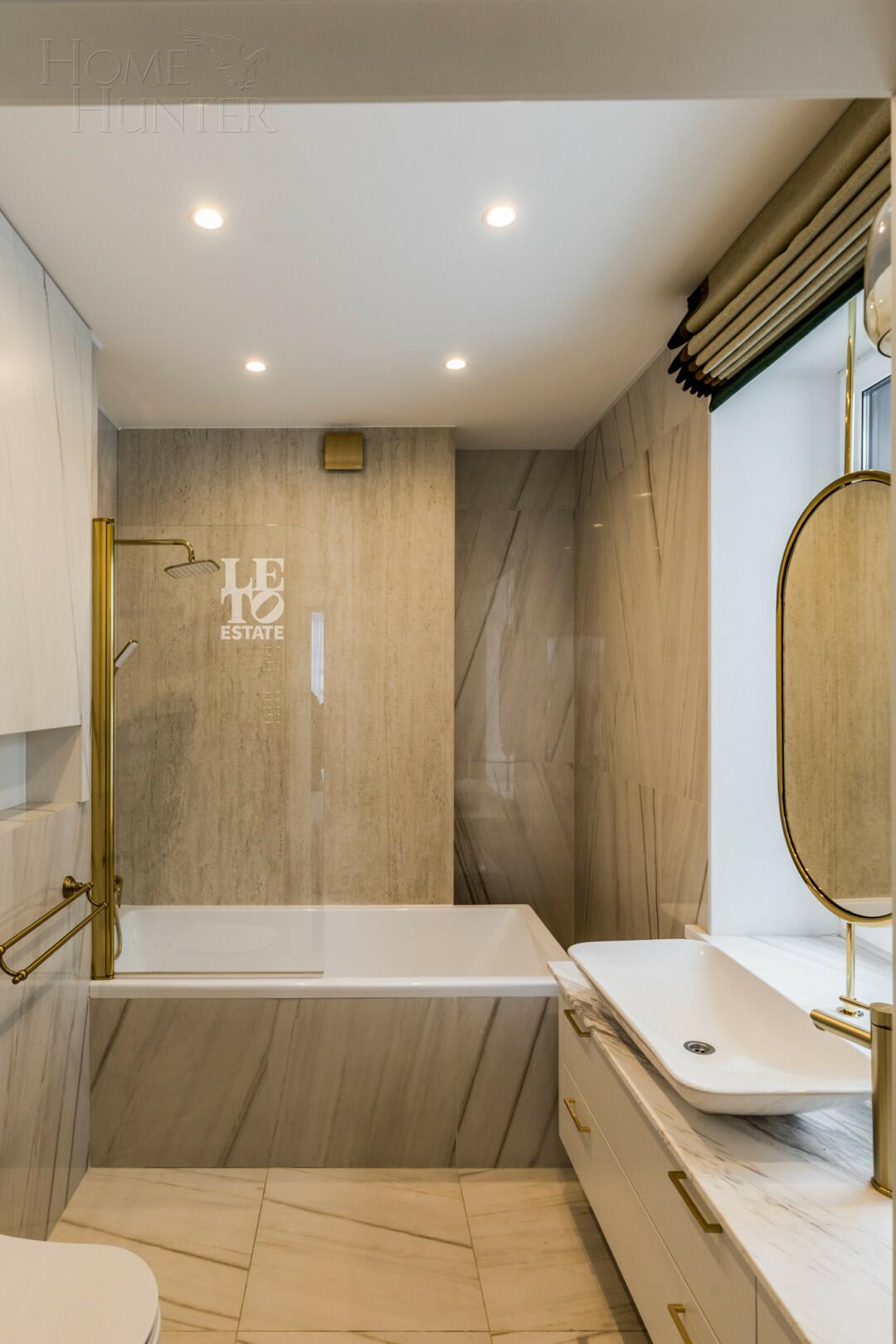 2-этажный коттедж 300 м² с отделкой