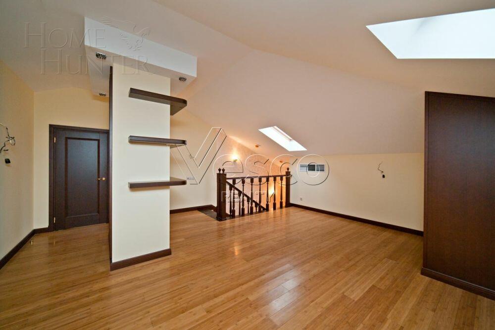 3-этажный коттедж 860 м² с отделкой