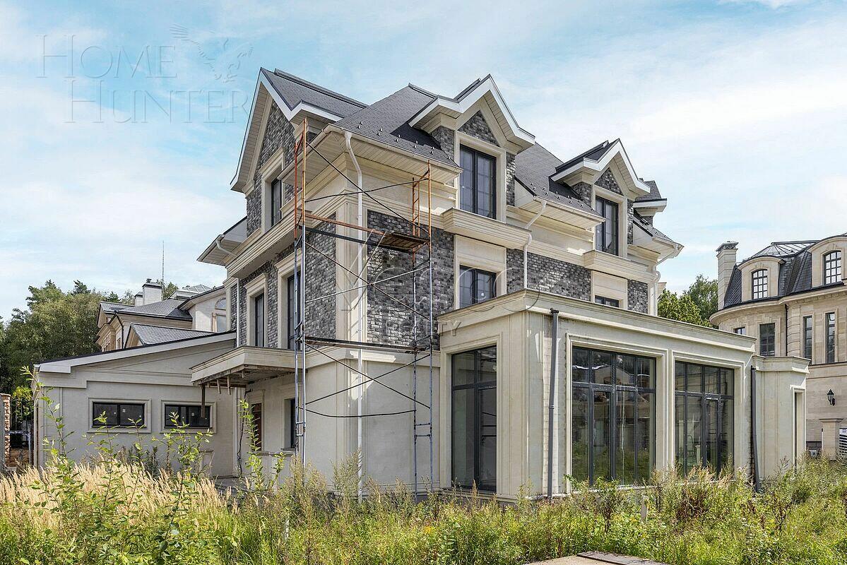 2-этажный коттедж 550 м² без отделки