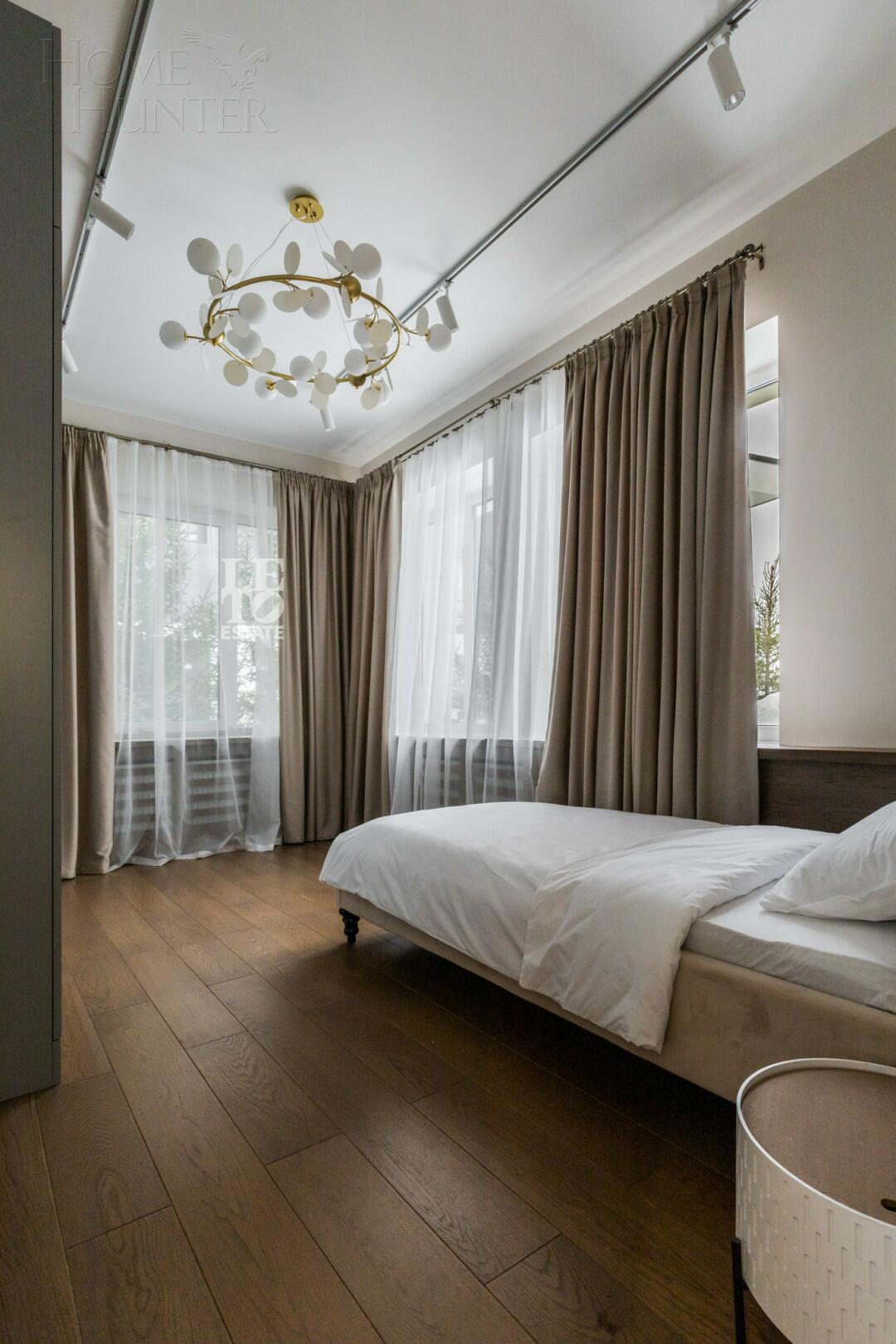 2-этажный коттедж 300 м² с отделкой