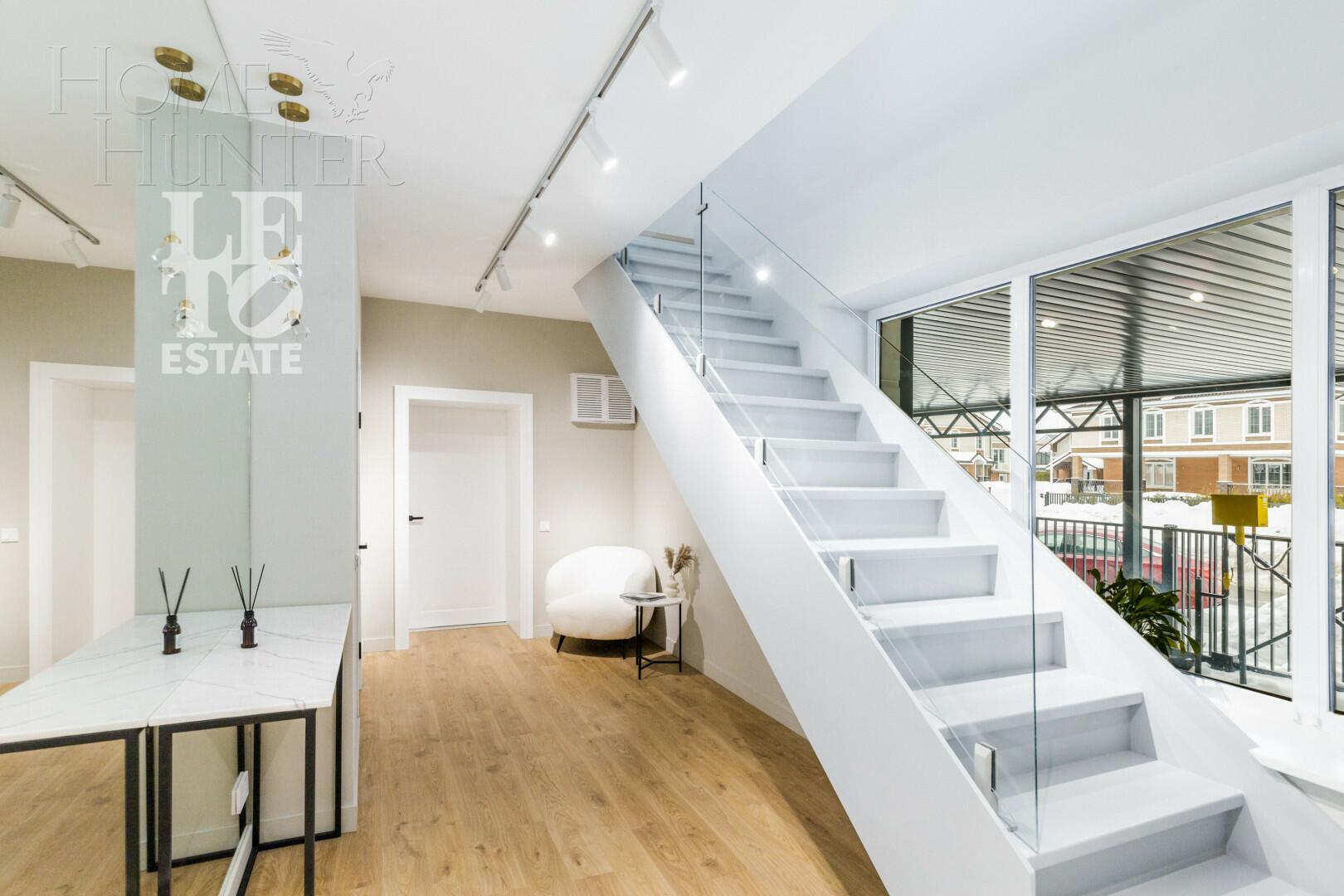 2-этажный коттедж 300 м² с отделкой