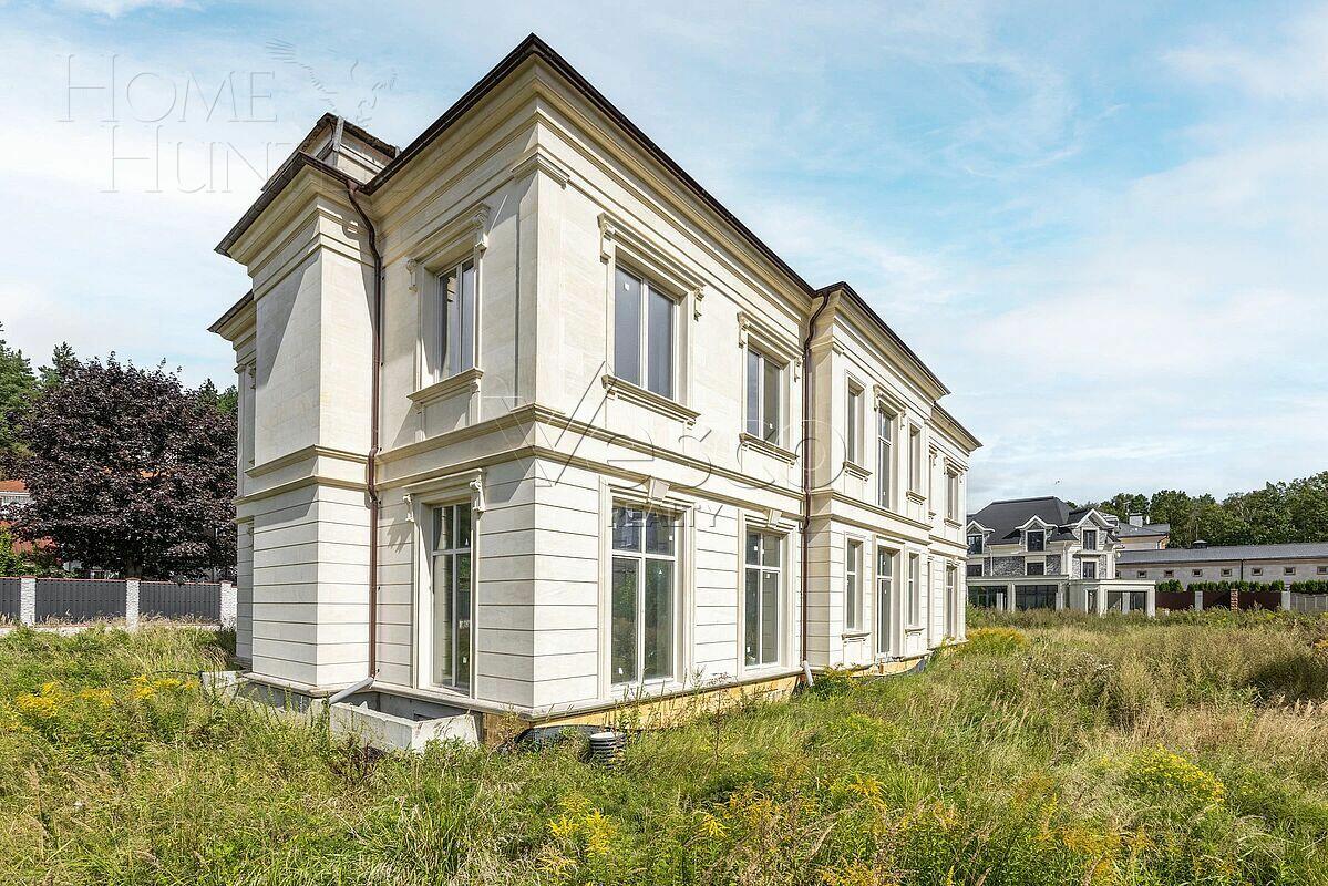 2-этажный коттедж 655 м² без отделки