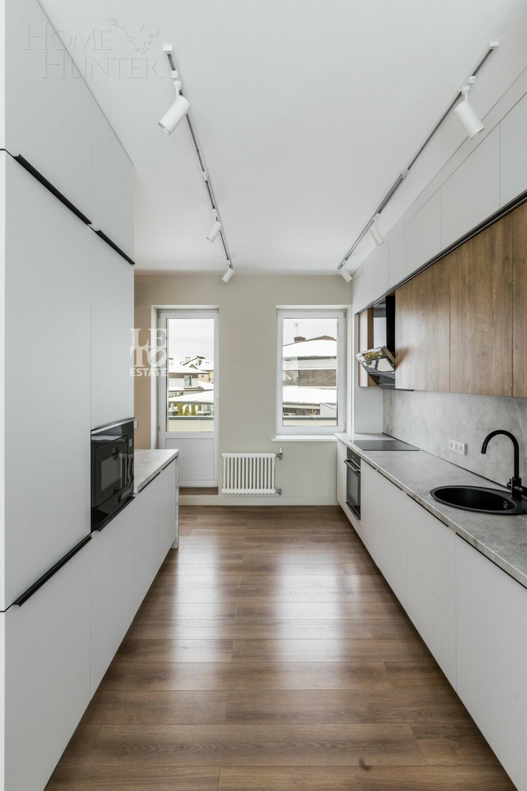 2-этажный коттедж 300 м² с отделкой