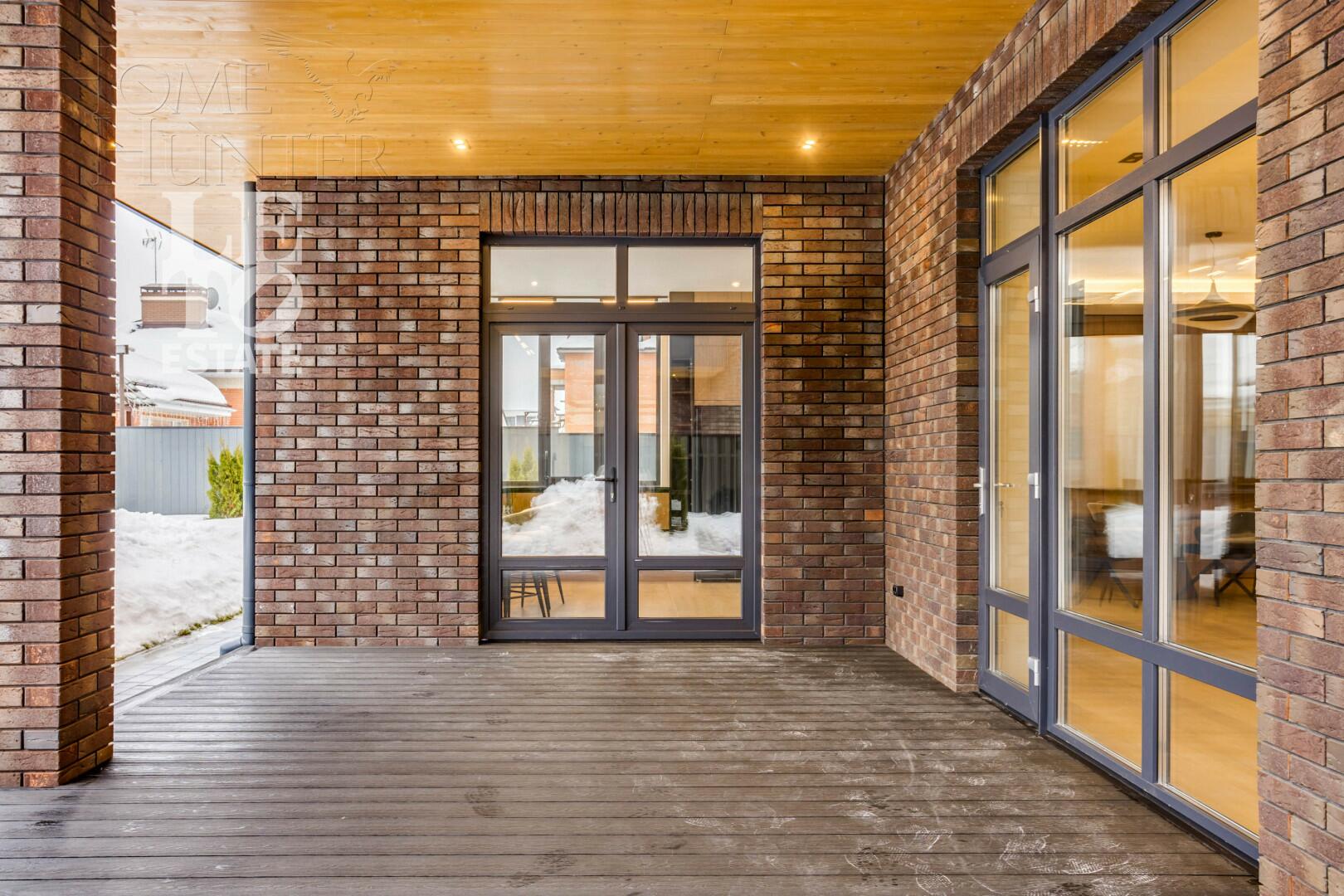 2-этажный коттедж 340 м² с отделкой