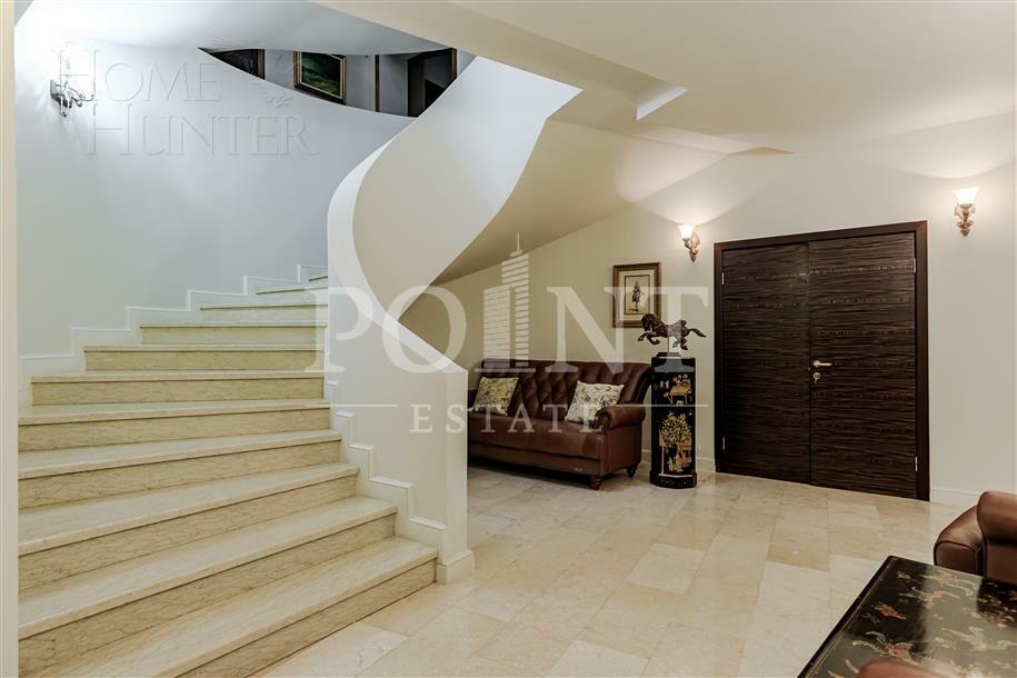 2-этажный коттедж 1 400 м² с отделкой