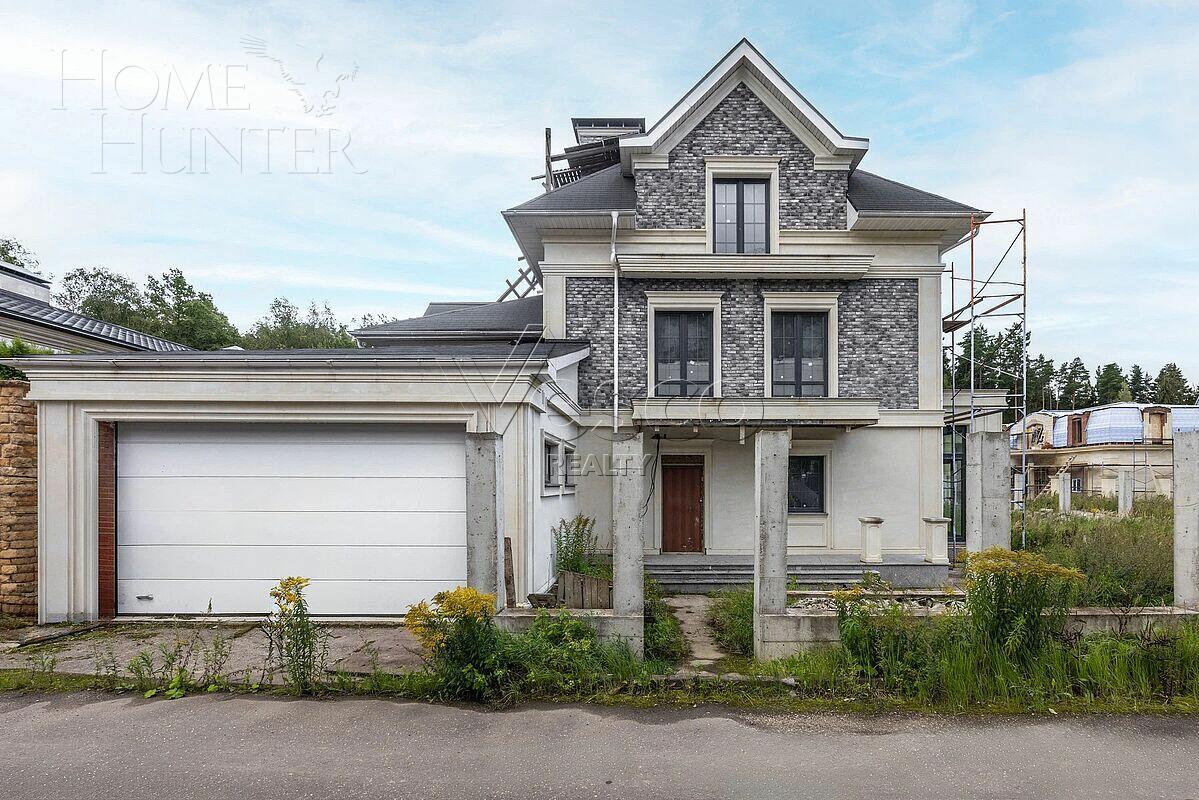 2-этажный коттедж 550 м² без отделки