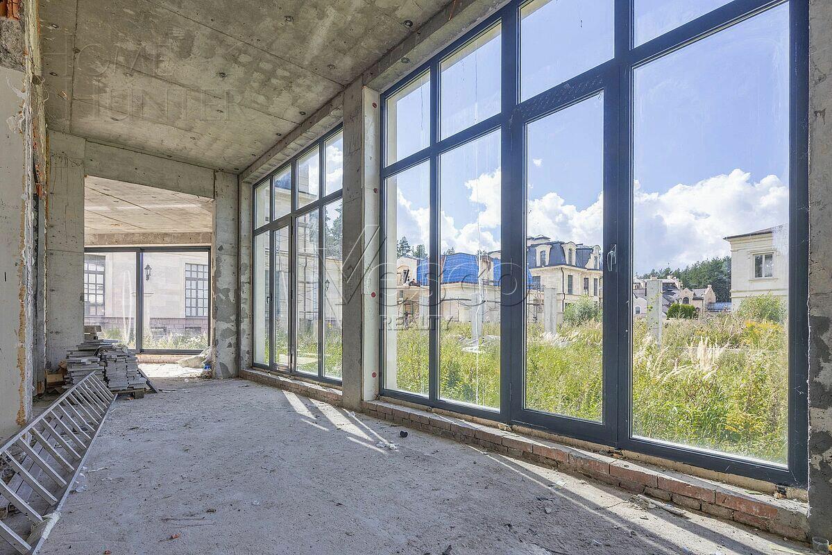 2-этажный коттедж 550 м² без отделки