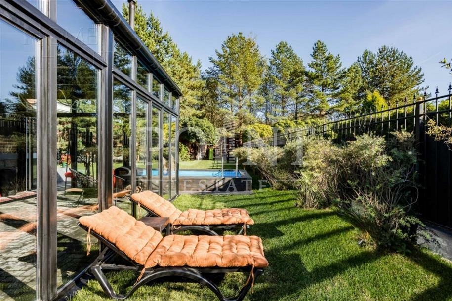 1-этажный коттедж 270 м² с отделкой