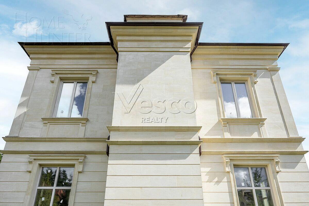 2-этажный коттедж 655 м² без отделки