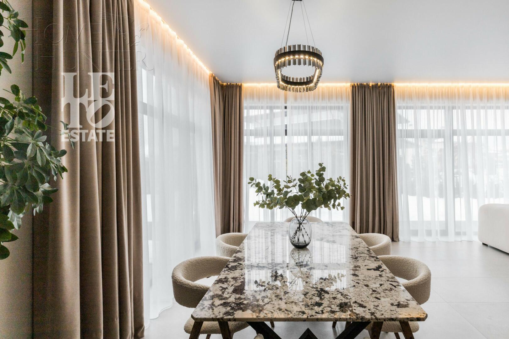 2-этажный коттедж 300 м² с отделкой