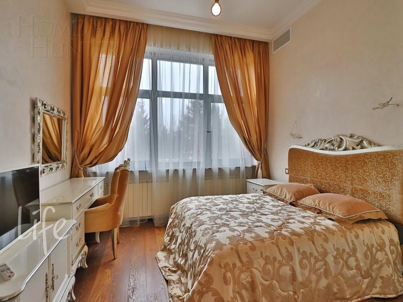 3-этажный коттедж 900 м² с отделкой