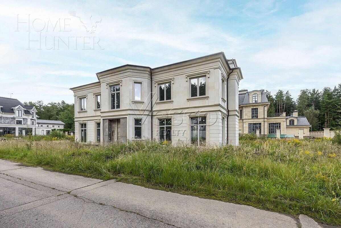 2-этажный коттедж 655 м² без отделки