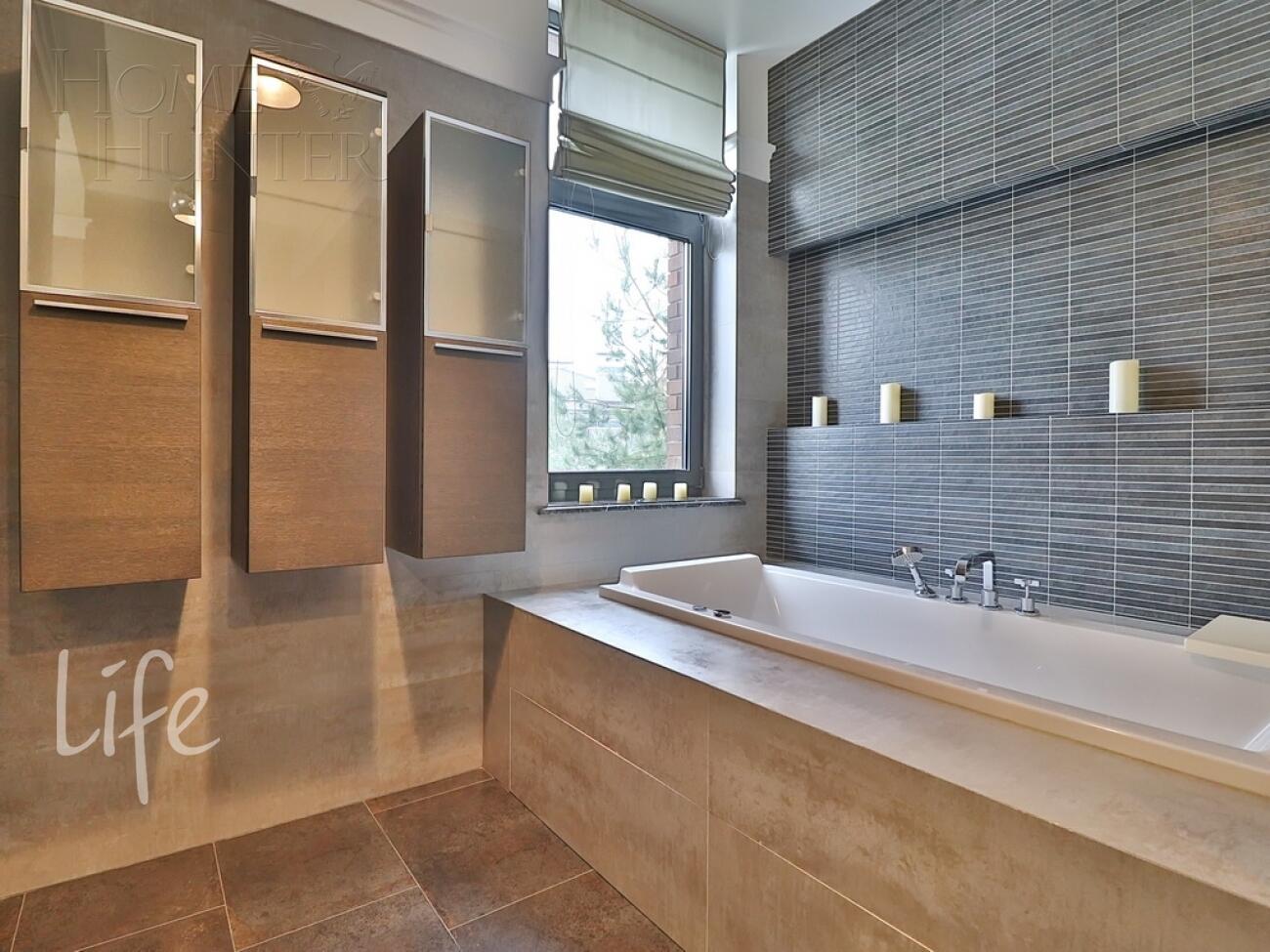 3-этажный коттедж 900 м² с отделкой