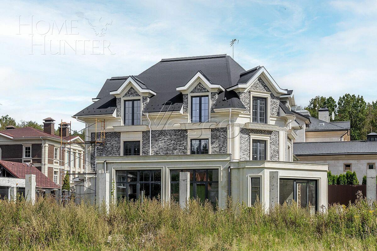 2-этажный коттедж 550 м² без отделки