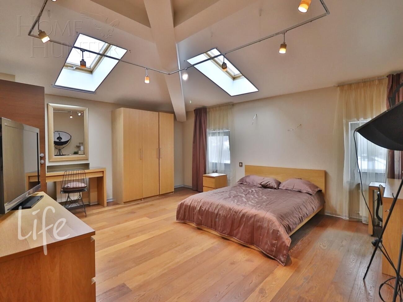 3-этажный коттедж 900 м² с отделкой