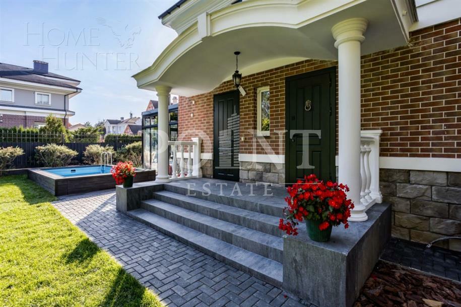 1-этажный коттедж 270 м² с отделкой