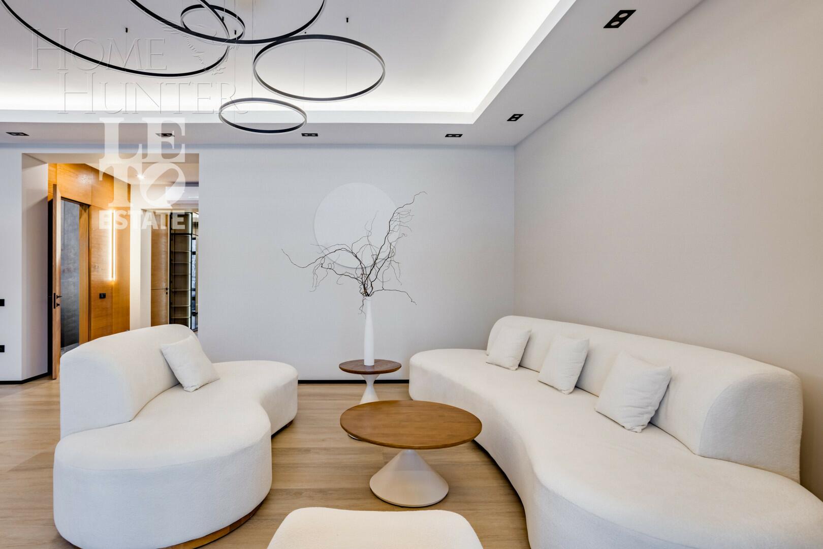 2-этажный коттедж 340 м² с отделкой