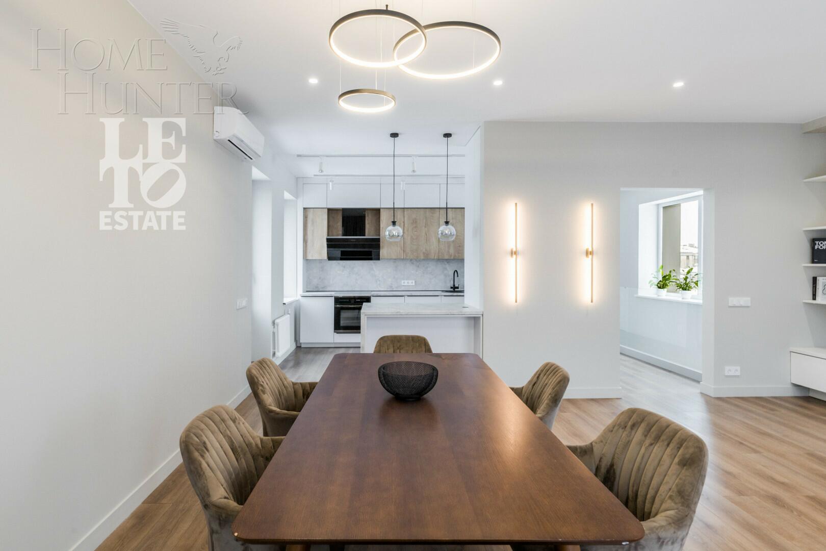 2-этажный коттедж 300 м² с отделкой