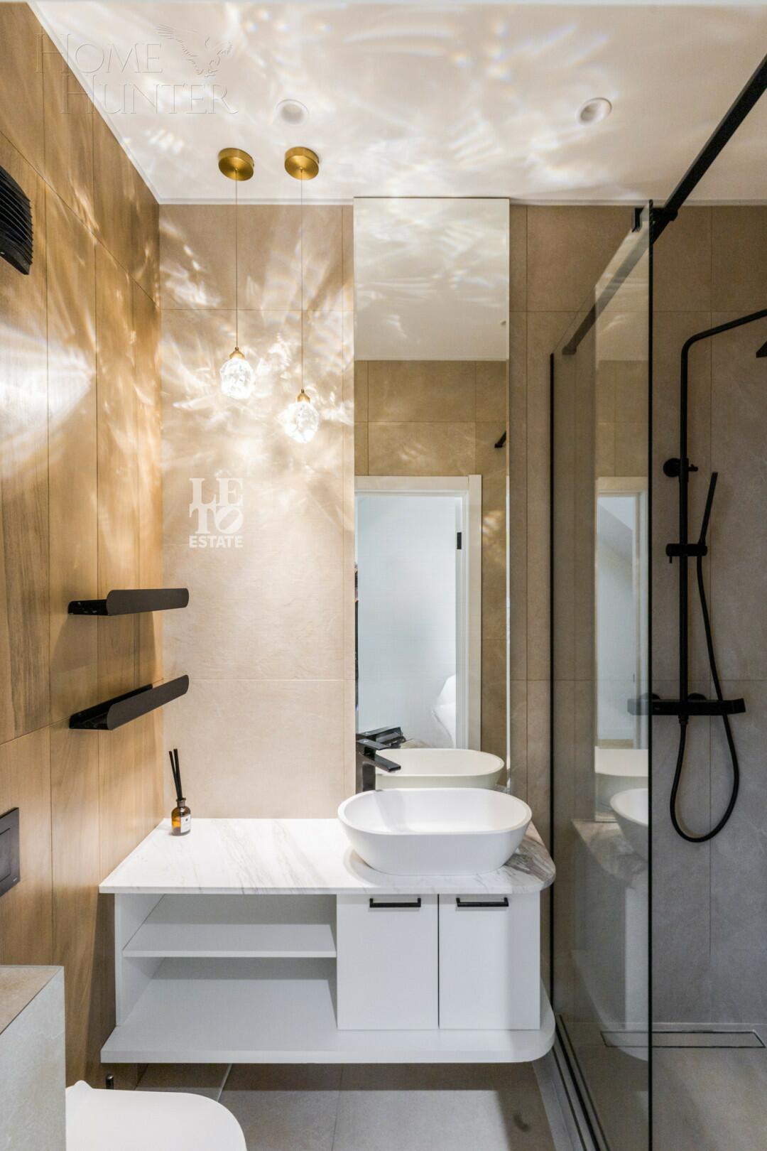 2-этажный коттедж 300 м² с отделкой