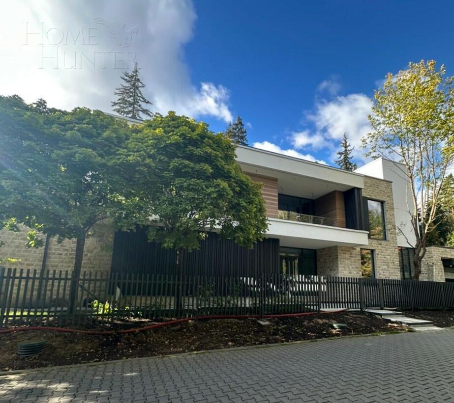 2-этажный коттедж 743 м² без отделки