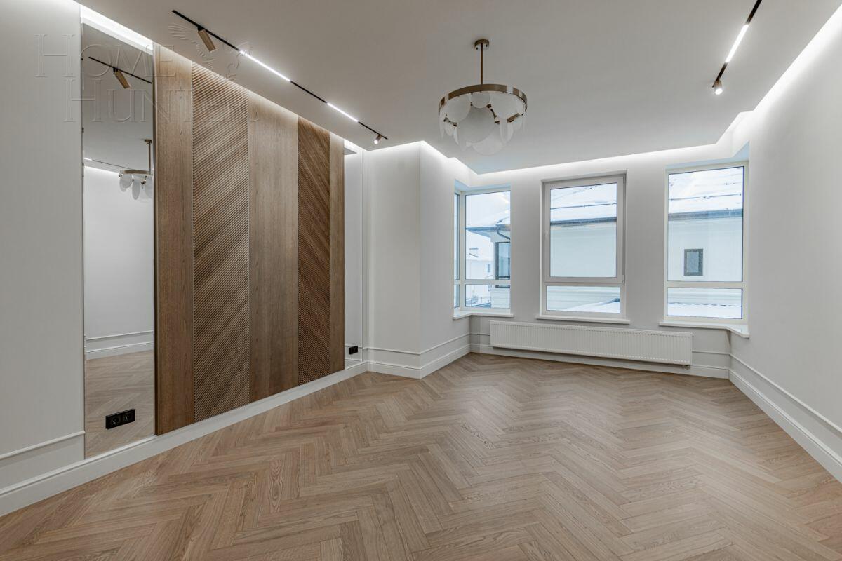 2-этажный коттедж 240 м² с отделкой