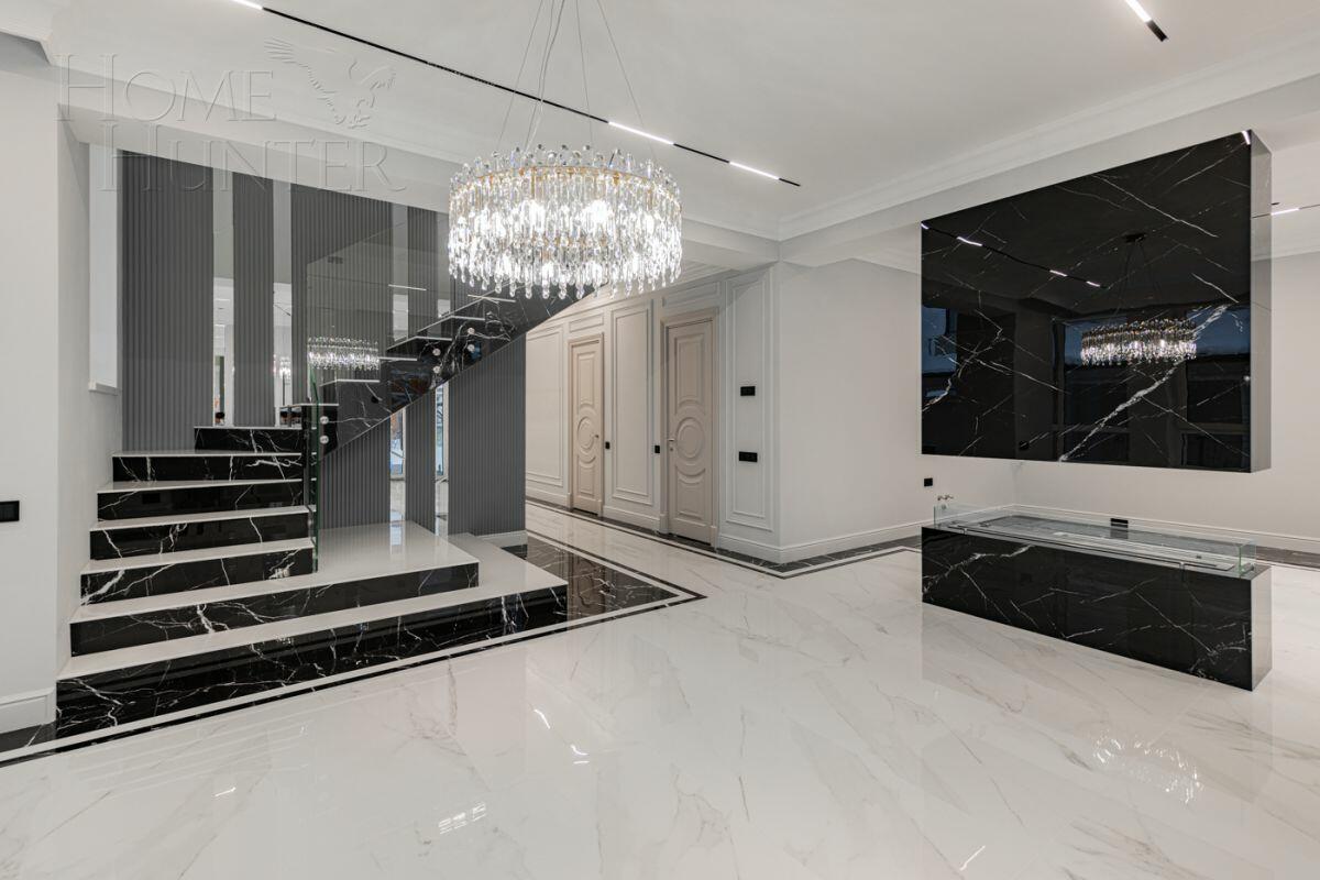 2-этажный коттедж 240 м² с отделкой