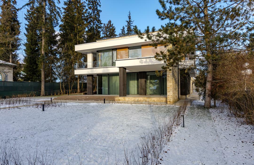 2-этажный коттедж 743 м² без отделки