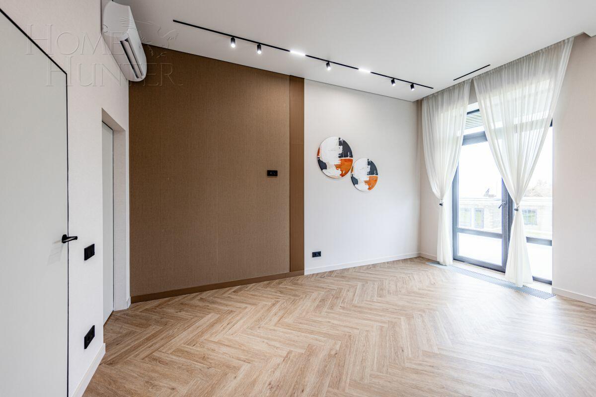 2-этажный коттедж 353 м² с отделкой