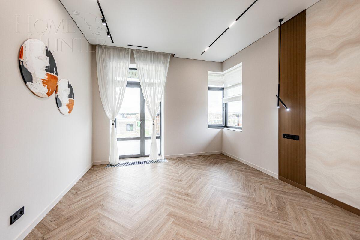 2-этажный коттедж 353 м² с отделкой