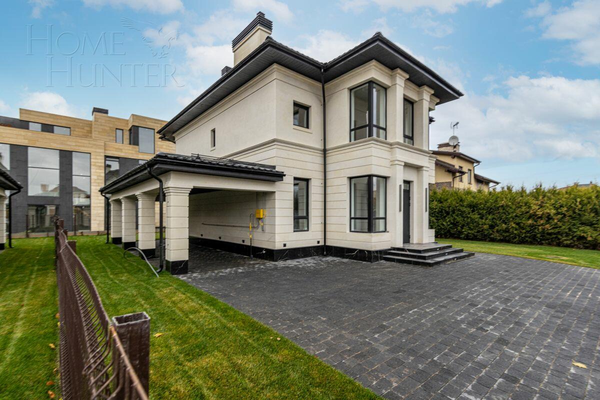 2-этажный коттедж 240 м² с отделкой