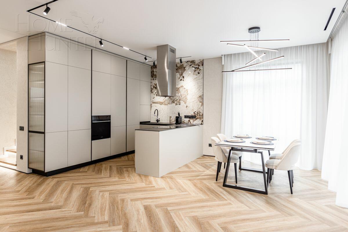 2-этажный коттедж 271 м² с отделкой