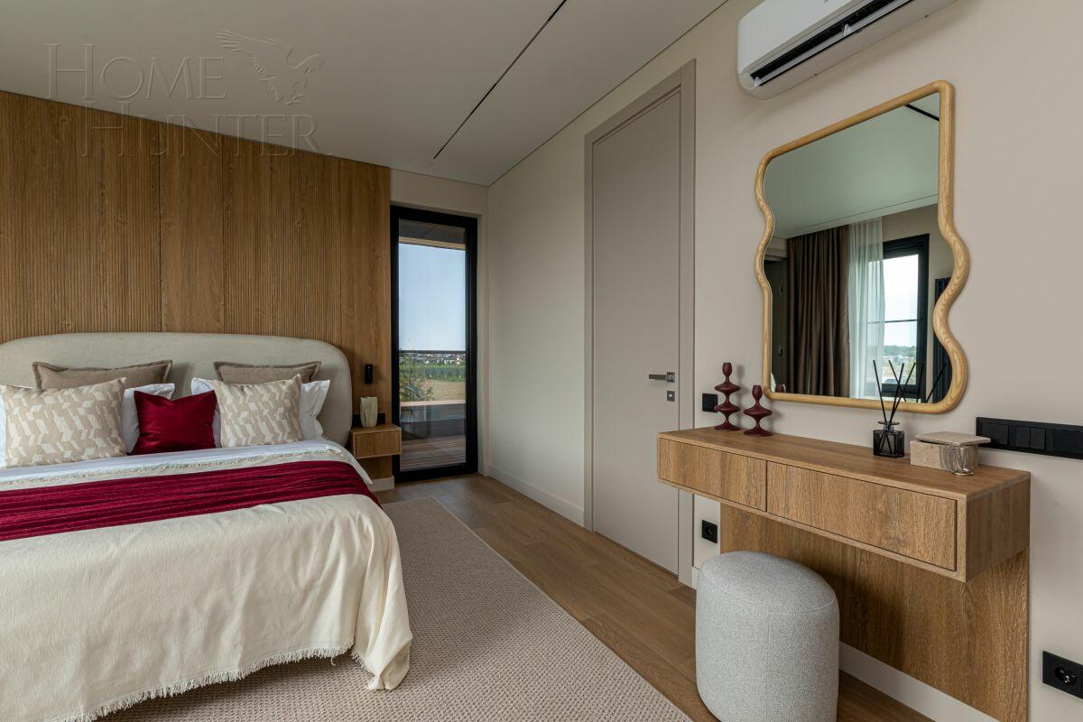 2-этажный коттедж 300 м² с отделкой