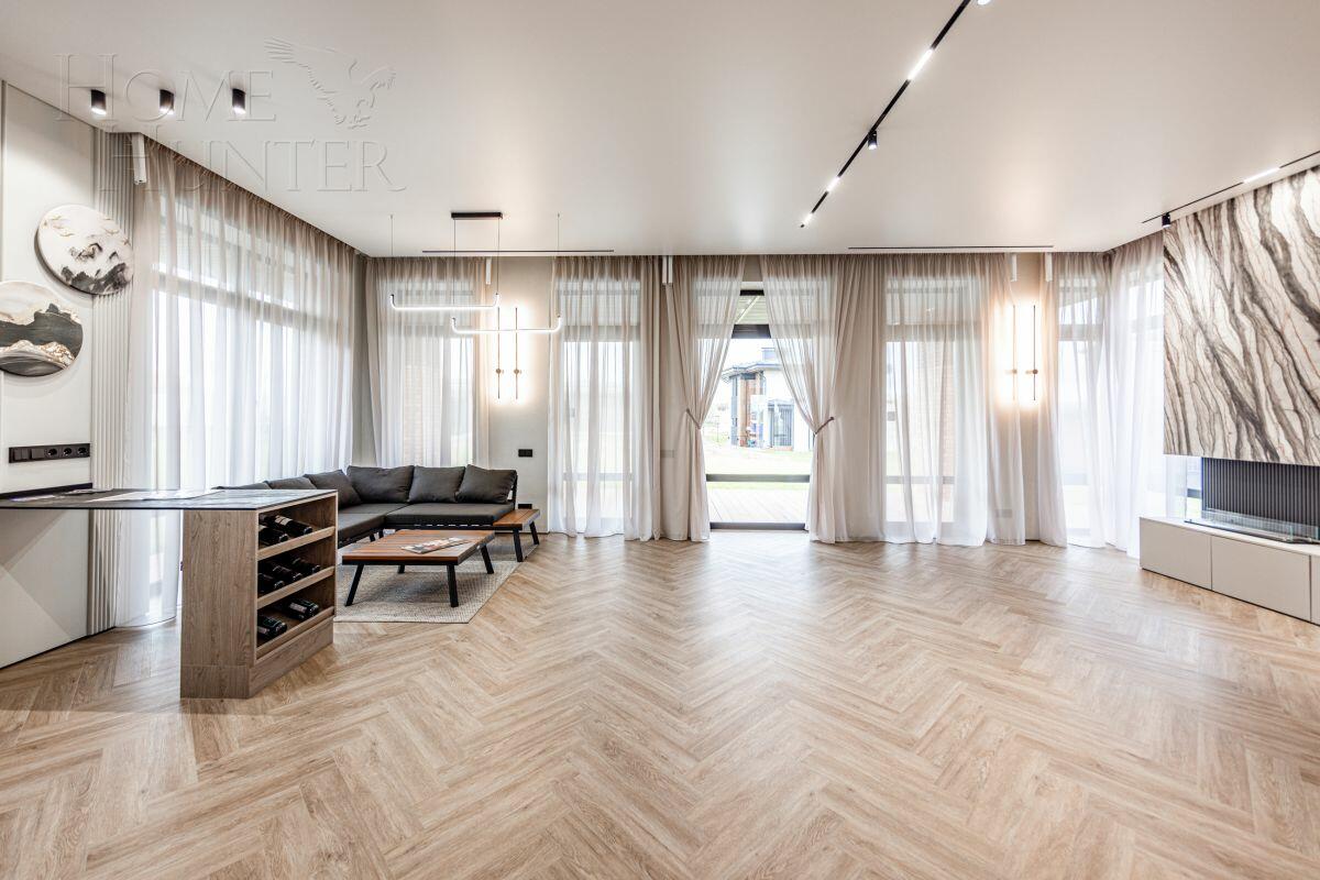 2-этажный коттедж 353 м² с отделкой